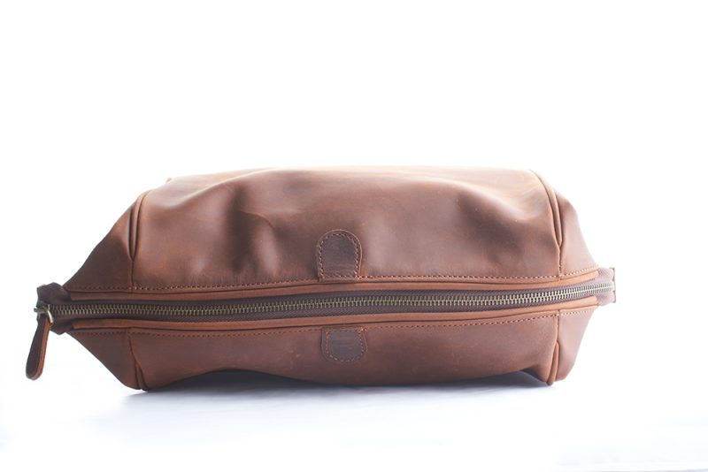 Classic Blade Genuine Leather Toiletry Bag - Green Lining - Image 3