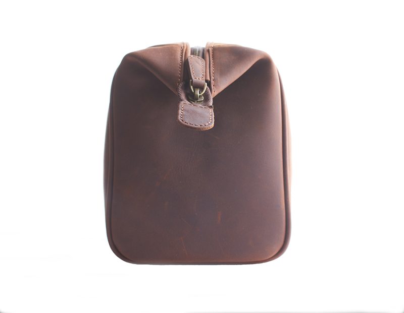 Classic Blade Genuine Leather Toiletry Bag - Green Lining - Image 4